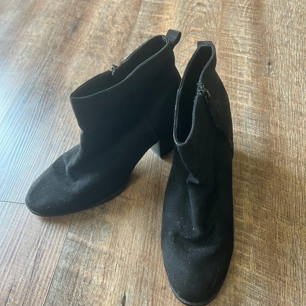 Old navy black side boots sz 9